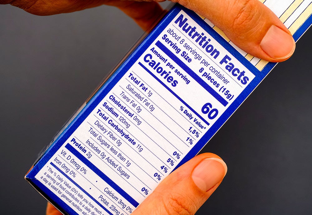 Ejemplo de etiqueta de un alimento en la que se lee distinta información nutricional. 