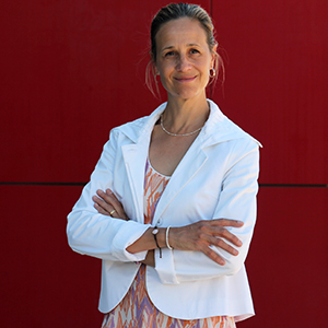 La psicóloga Alicia Dávila en el campus de la UEMC en Valladolid.